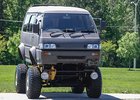 Mitsubishi Delica jako monster truck