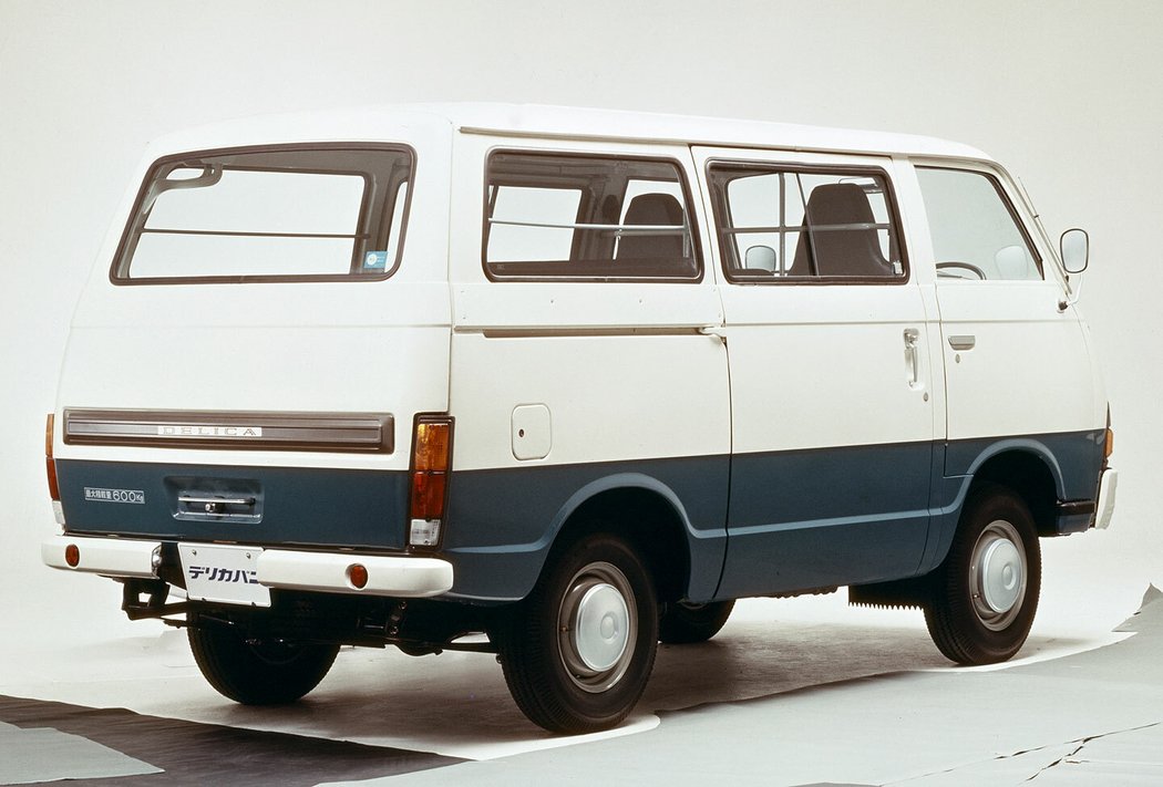 Mitsubishi Delica 1400 Coach (1974–1979)