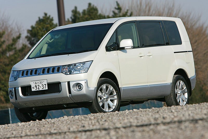 Mitsubishi Delica D:5 (2007–2018)