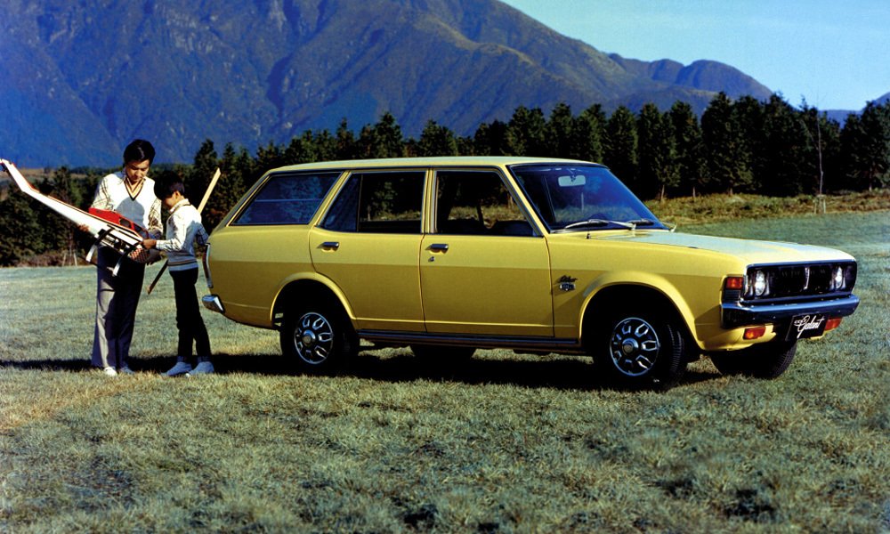 Pětidveřové kombi Mitsubishi Colt Galant Estate z roku 1975 nabízelo více prostoru pro zavazadla.