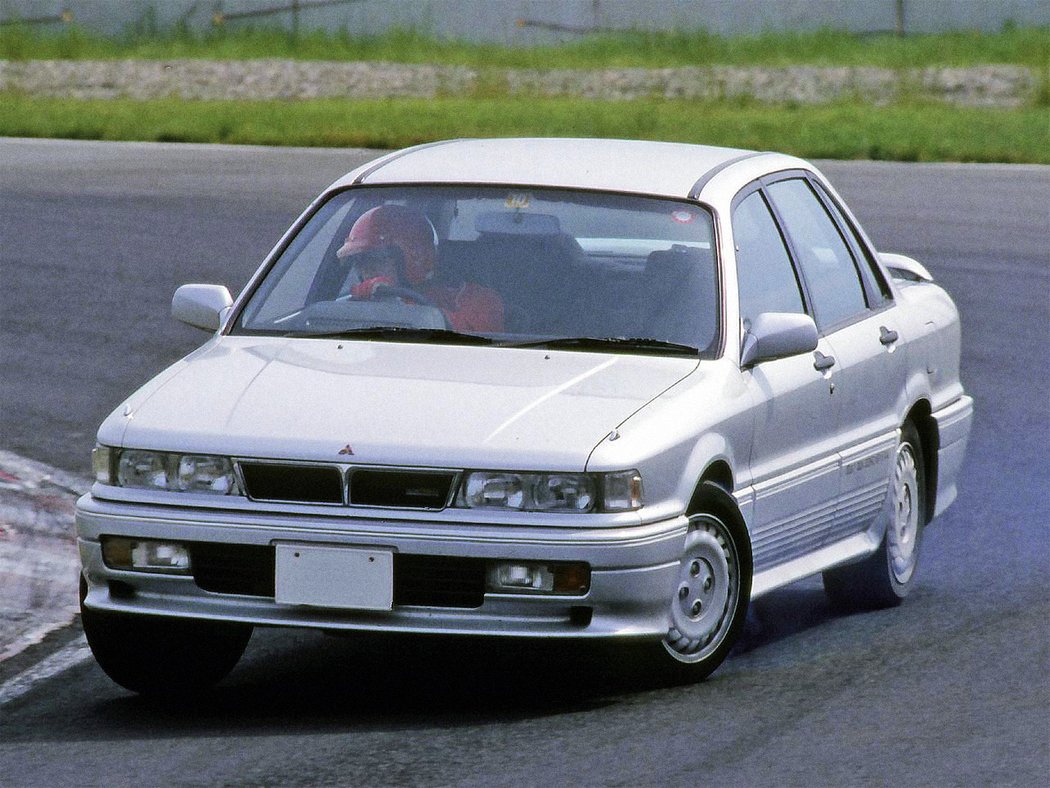 Mitsubishi Galant VR-4