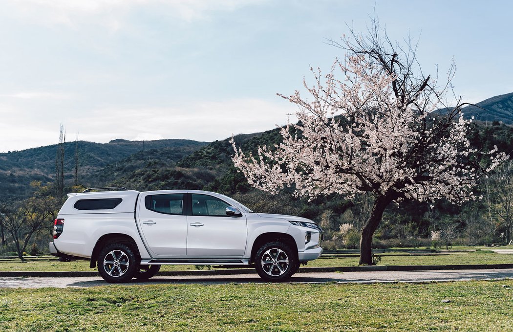 Mitsubishi L200 Double Cab