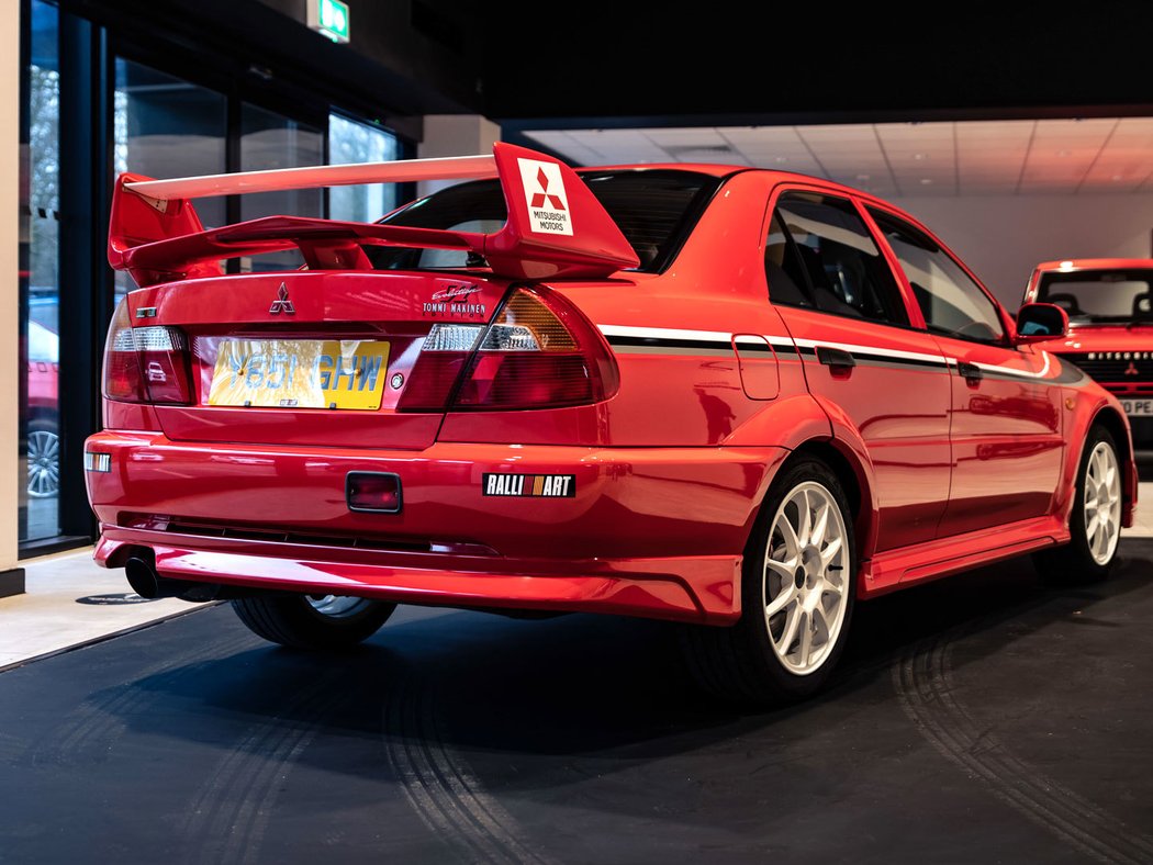 Mitsubishi Lancer 2.0 Evolution VI Tommi Makinen (2001)