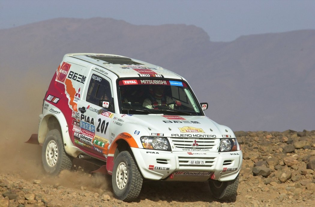 Mitsubishi Pajero (2002)