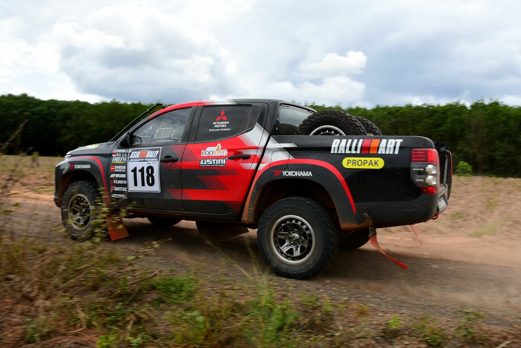 Mitsubishi Ralliart L200