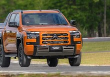 Mitsubishi L200 se vrací do Evropy. Nechá si dieselový motor i schopnou čtyřkolku