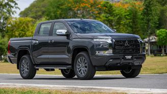 Mitsubishi Triton Mitsubishi Triton