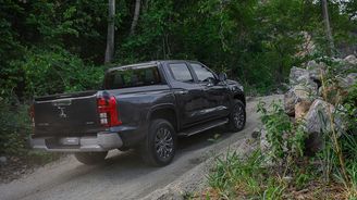 Mitsubishi Triton Mitsubishi Triton