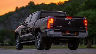 Mitsubishi Triton Mitsubishi Triton