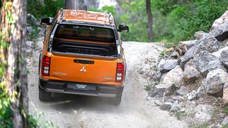 Mitsubishi Triton Mitsubishi Triton