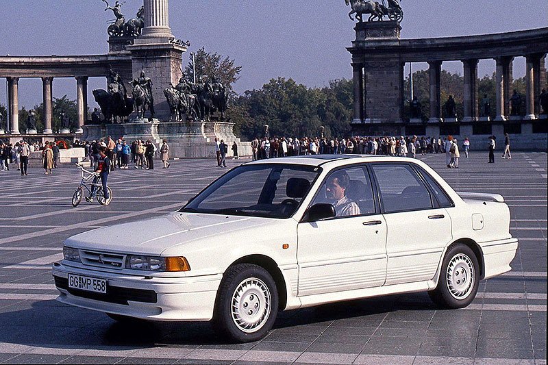 Mitsubishi Galant