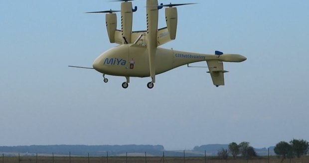 Prototyp letounu MiYa v akci při jednom z testovacích letů.