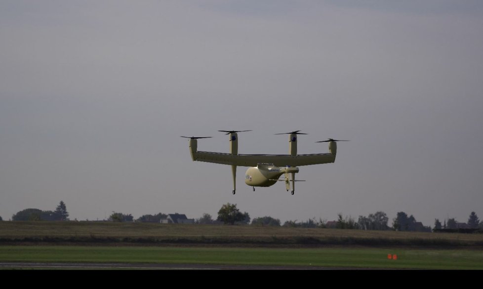Prototyp letounu MiYa v akci při jednom z testovacích letů.