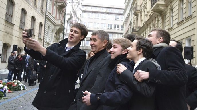 Andrej Babiš se svými mladými následovníky