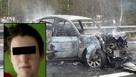 Mladík (†17) život skončil v plamenech, při honičce s policií nezvládl jízdu a vyboural se