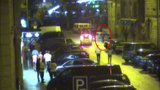 VIDEO: „Celý auto vám rozkopu!“ křičel mladík na strážníky. Skončil v poutech