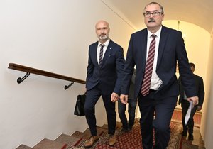 Šéf civilní rozvědky Petr Mlejnek přichází na jednání bezpečnostního výboru (25.8.2022)