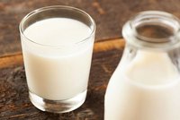 Mléko v sobě má hormony, přiznali odborníci. Zahleňování je ale mýtus