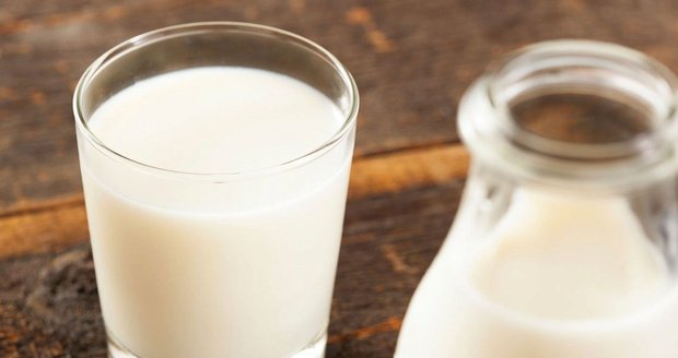 Mléko v sobě má hormony, přiznali odborníci. Zahleňování je ale mýtus