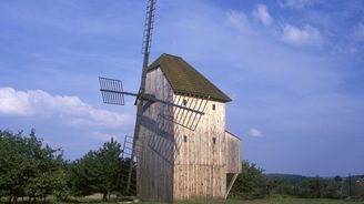 Tip na cyklovýlet: Větrný mlýn u Starého Poddvorova je unikátní technickou památkou z 19. století