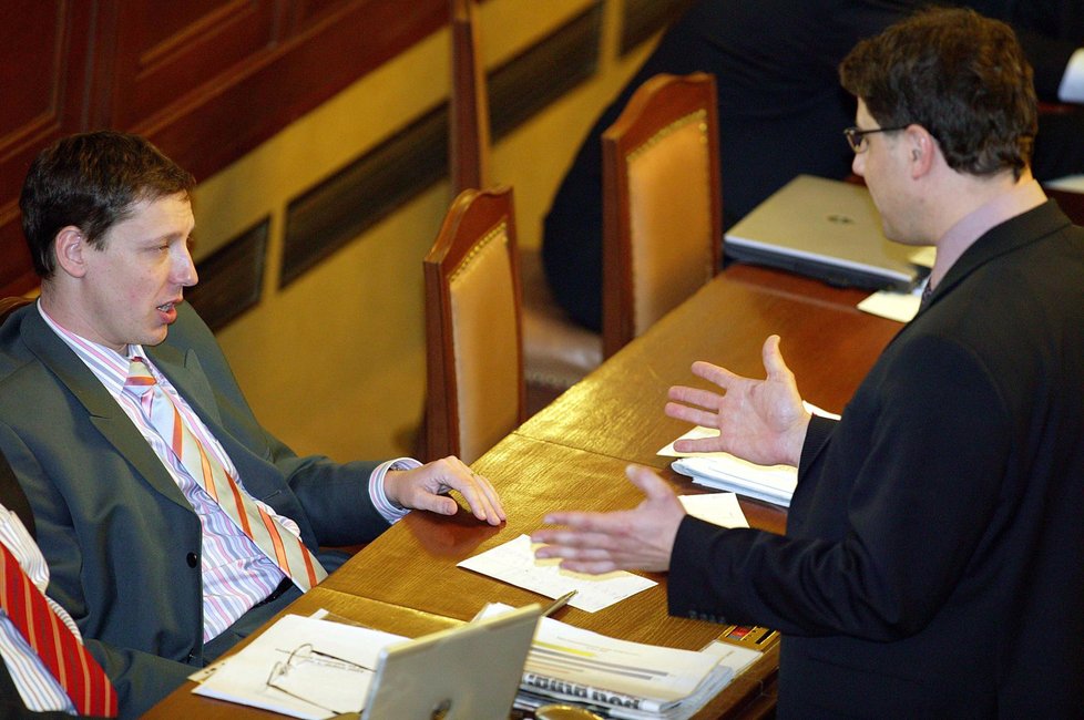 Vladimír Mlynář a Stanislav Gross ve sněmovně