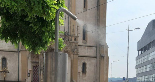 V Praze do léta přibude 25 mlžítek pro ochlazení v horkých dnech