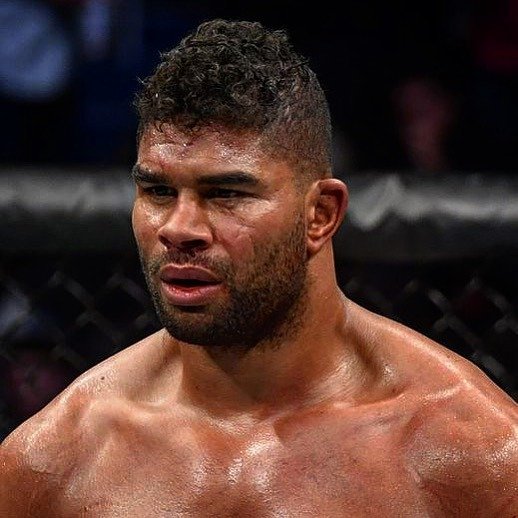 Bojovník Alistair Overeem