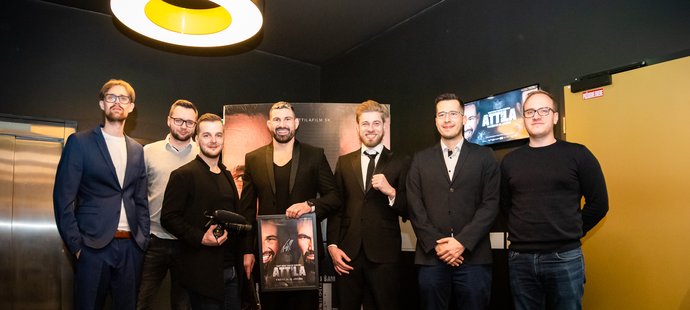 Takto proběhla slavnostní premiéra dokumentárního filmu Attila na Slovensku.