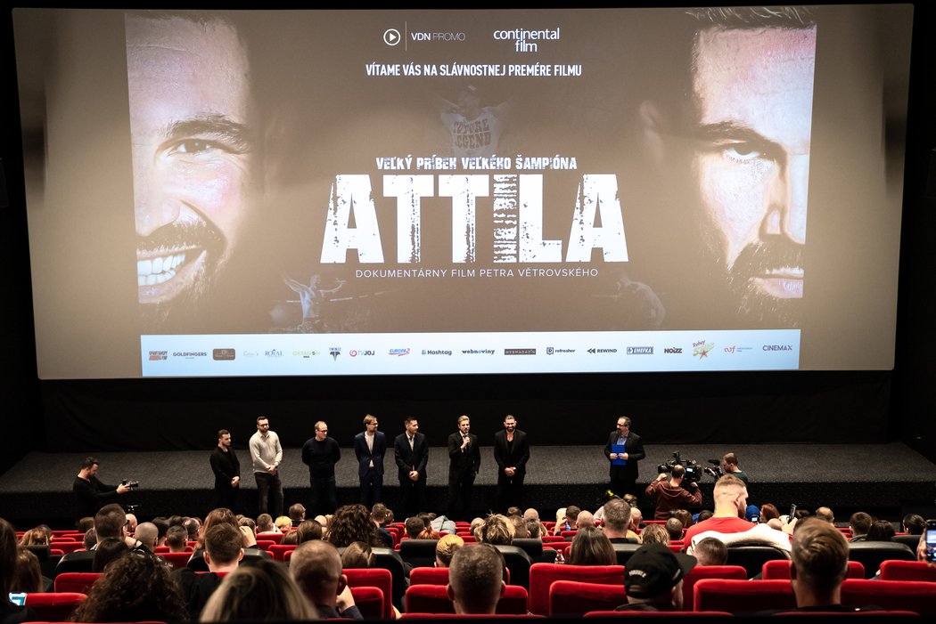 Takto proběhla slavnostní premiéra dokumentárního filmu Attila na Slovensku.