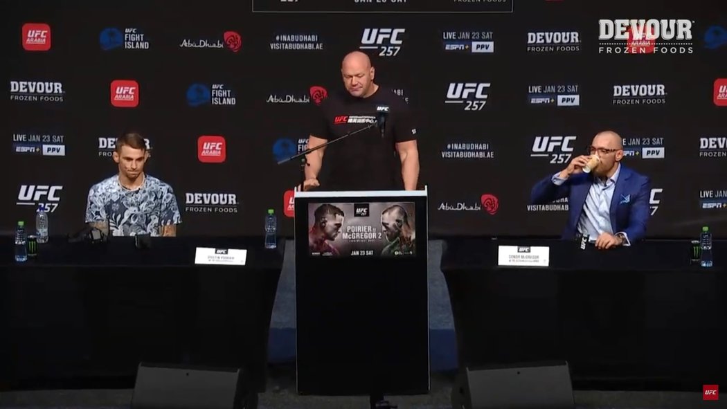 Tisková konference před UFC 257