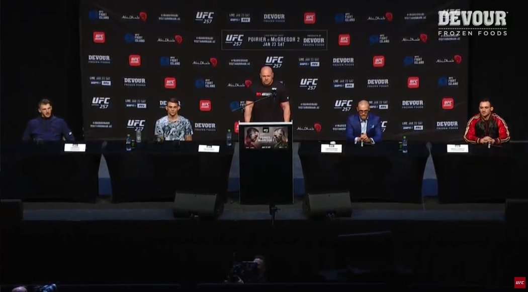 Tisková konference před UFC 257