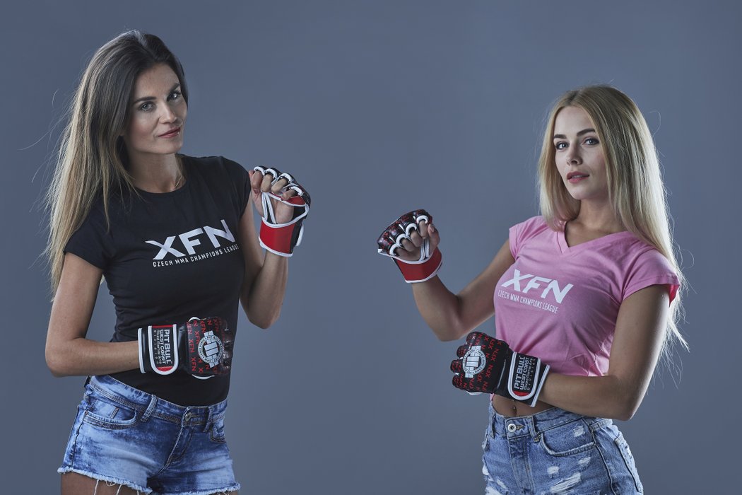 Fanynky MMA Monika Brunová a Petra Grabková