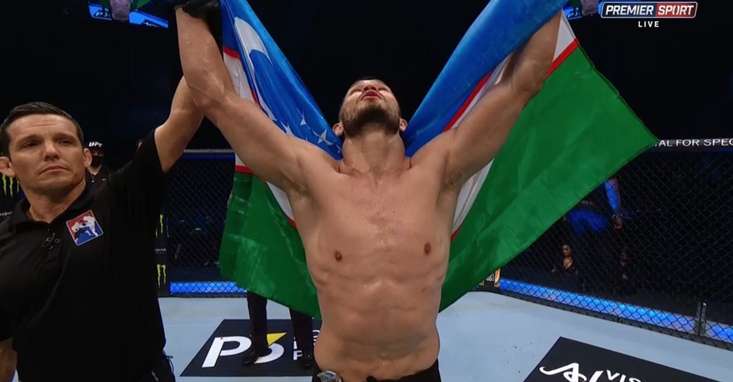 Machmud Muradov ovládl i třetí duel v UFC. Američana Andrewa Sancheze porazil TKO ve třetím kole.