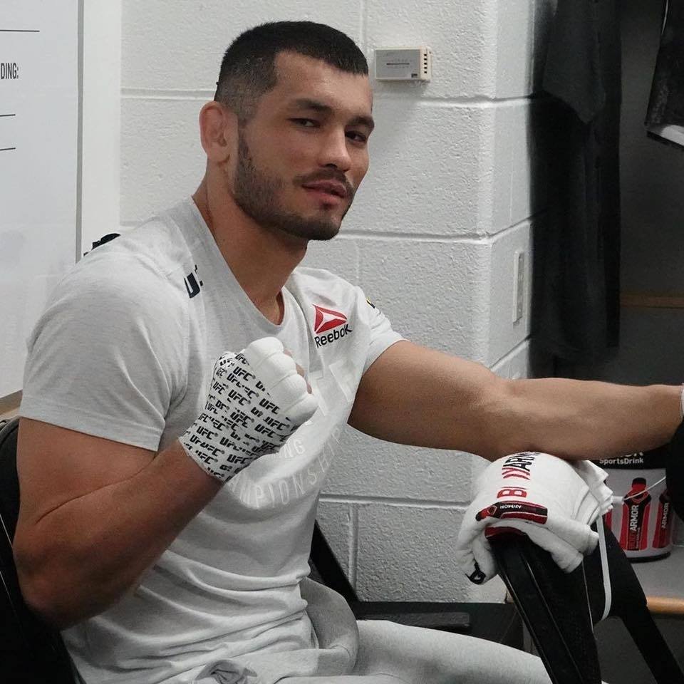 Machmud Muradov před druhým zápasem v UFC