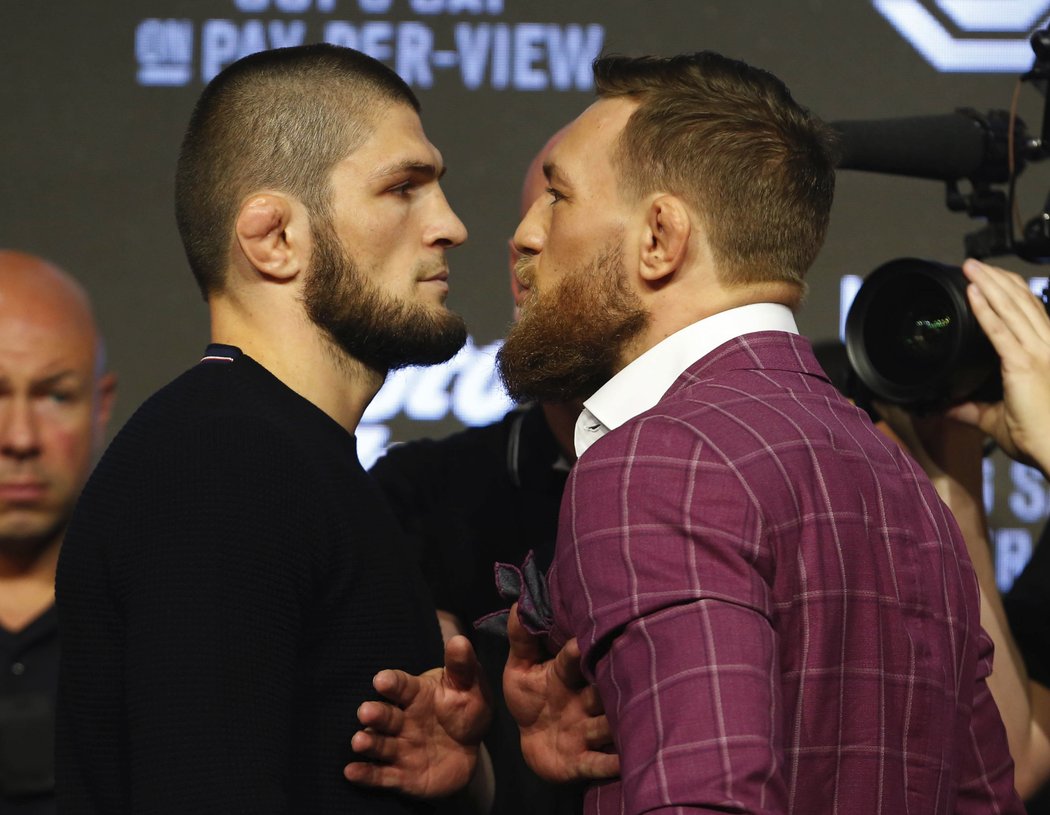 Khabib Nurmagomedov a Conor McGregor si pohlédli do očí pěkně zblízka