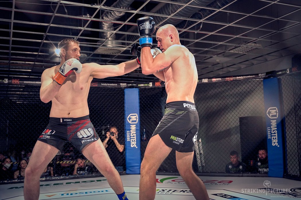 Večer MMAsters League 3 uzavřel souboj podle pravidel K-1, v němž na body zvítězil Jakub Klauda nad polským ranařem Lukaszem Radoszem.