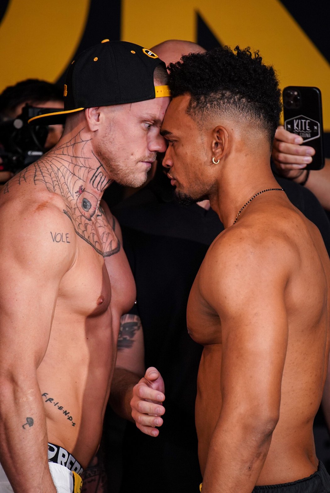 Nedávní „trosečníci“ Adam Raiter a Nathan Christián Dzaba se chystají na vzájemný souboj v MMA