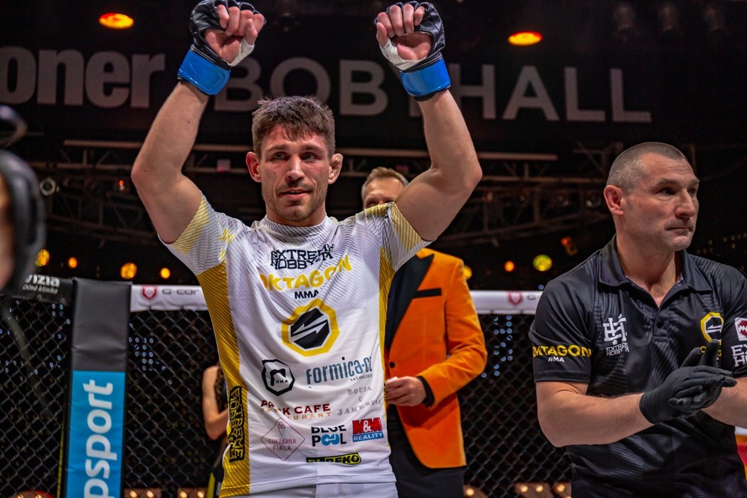 Ondřej Petrášek porazil Tomáše Fialu TKO v 1. kole