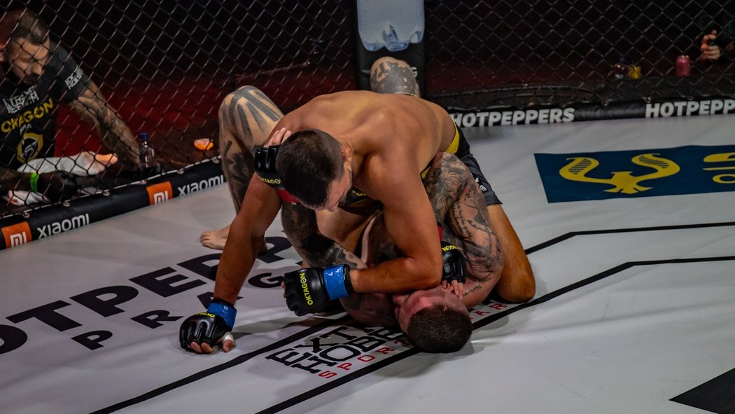 Polák Mateusz Strzelczyk porazil slovenského bojovníka Vlastimila Čepa ve 2. kole na armbar