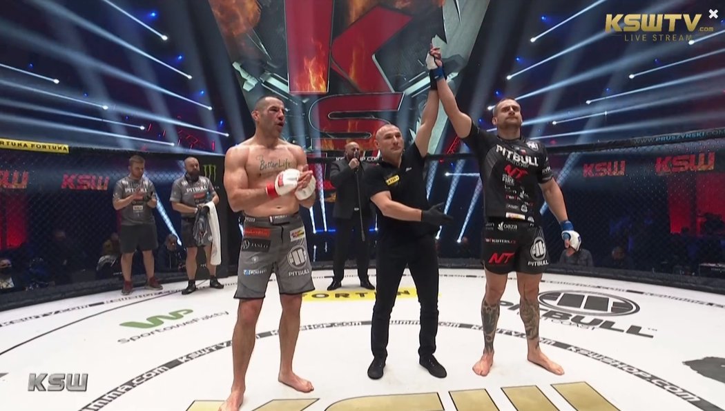 Patrik Kincl knockoutoval Poláka Tomasze Drwala na turnaji KSW 57 v prvním kole.