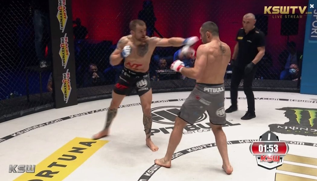 Patrik Kincl knockoutoval Poláka Tomasze Drwala na turnaji KSW 57 v prvním kole.