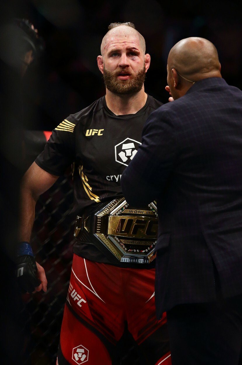 Jiří Procházka se stal šampionem UFC v polotěžké váze