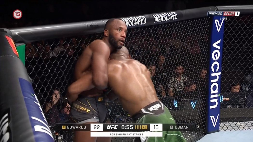 Bitvu Leon Edwards vs. Kamaru Usman 3 ovládl a šampionem velterové váhy UFC zůstává Angličan Edwards