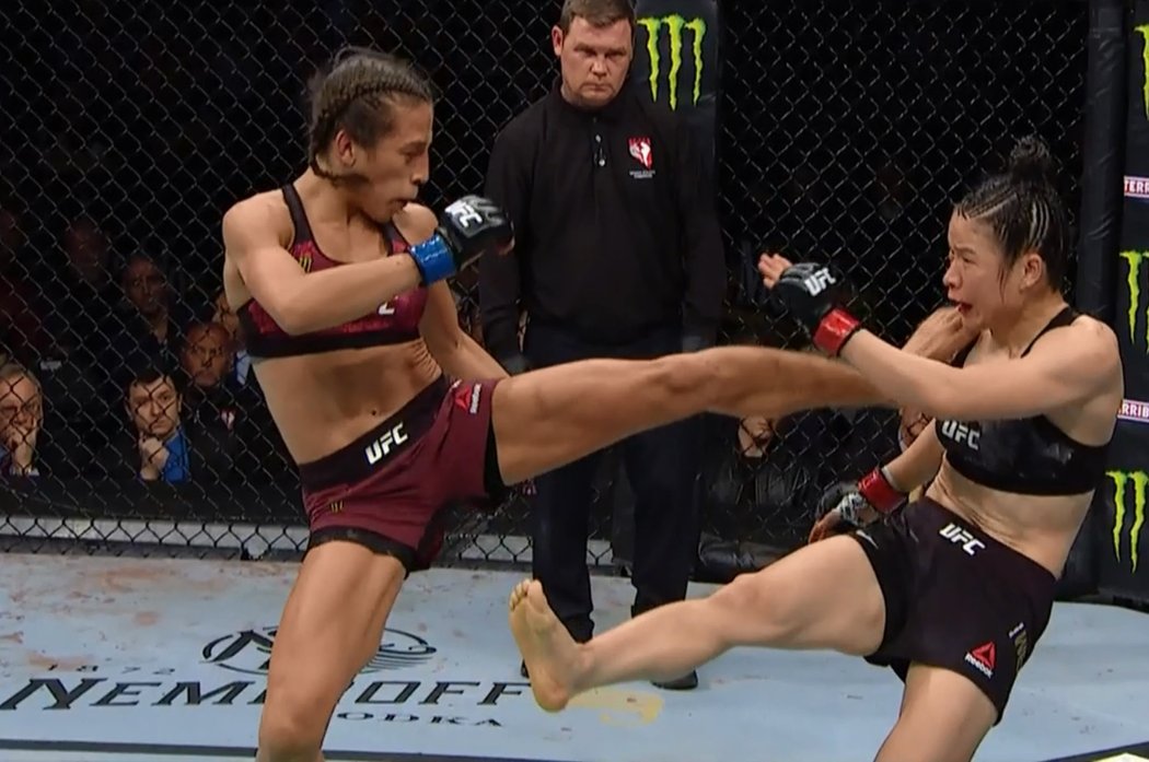 Ženský titulový zápas na UFC 248: Weili Zhangová vs. Joanna Jedrzejczyková