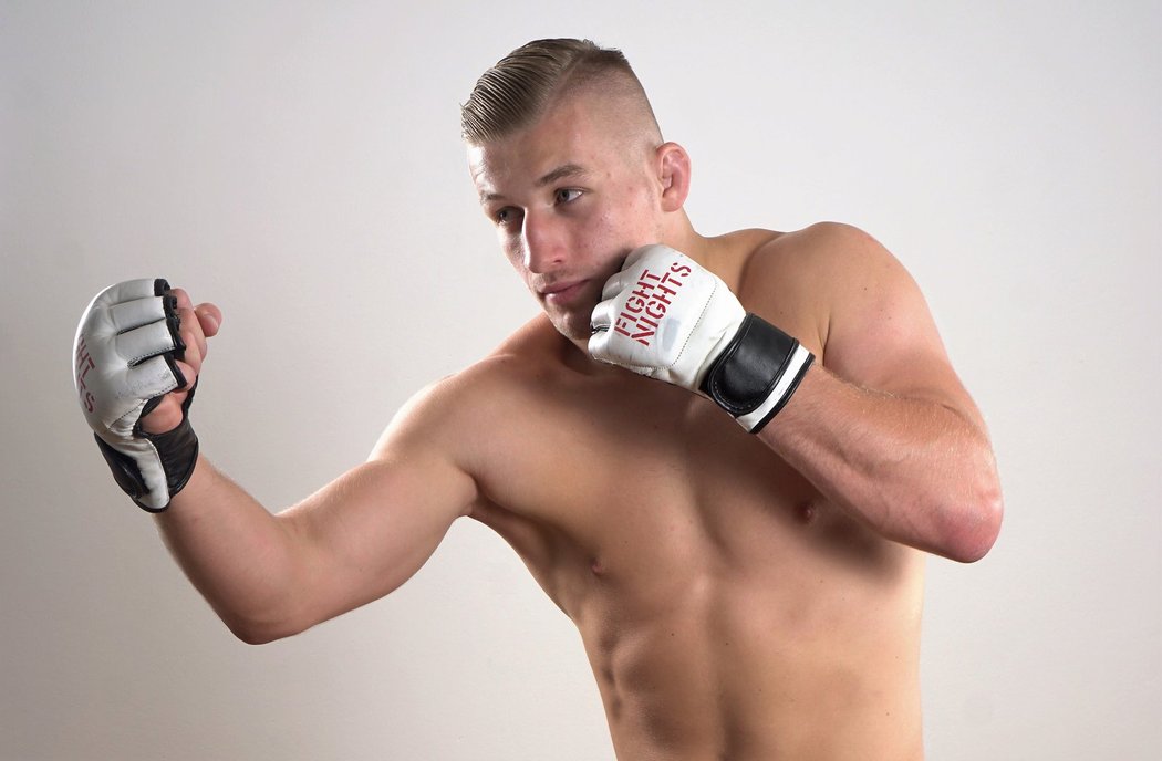 Mladý MMA bojovník David Kozma