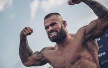 MMA bojovník Karlos Vémola (33): Krmím žraloky