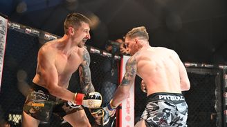 Glosujeme živě zápasy mezi vojáky a bojovníky: Do ringu jde Čech z UFC, bodyguard Petra Pavla i tankista