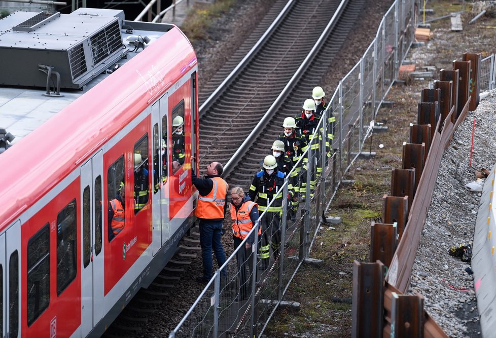Exploze staré letecké pumy u vlakového nádraží v Mnichově (1. 12. 2021)
