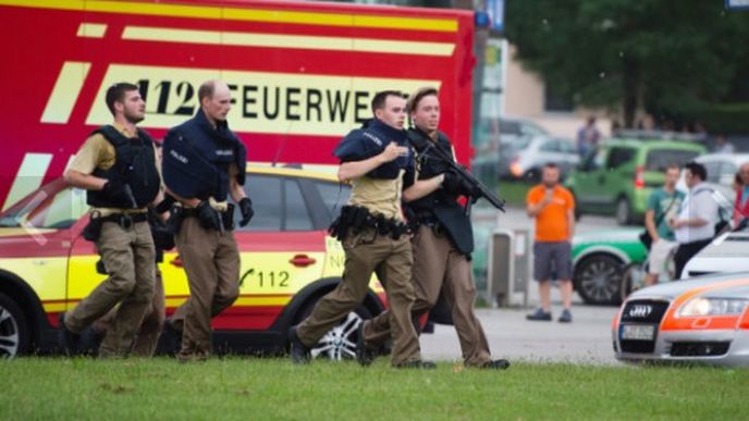 Podporovatelé Islámského státu na sociálních sítích oslavují útok v Mnichově.