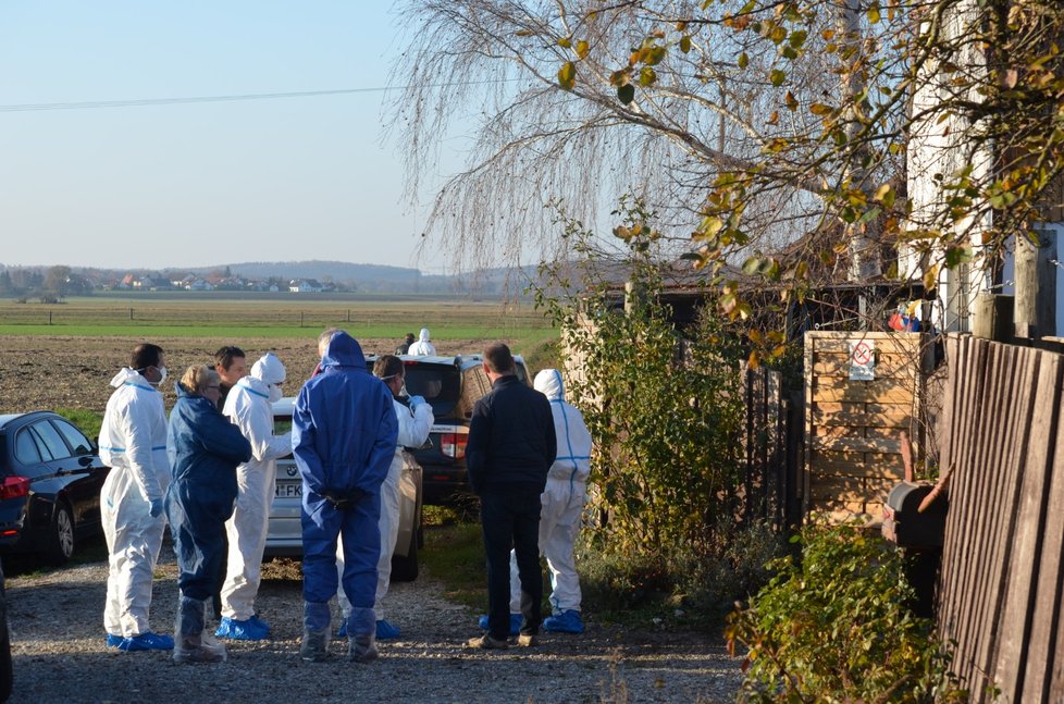 Majitel množírny policistům dlouho neotvíral